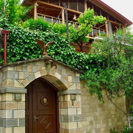 Alimeti Guesthouse Берат Экстерьер фото