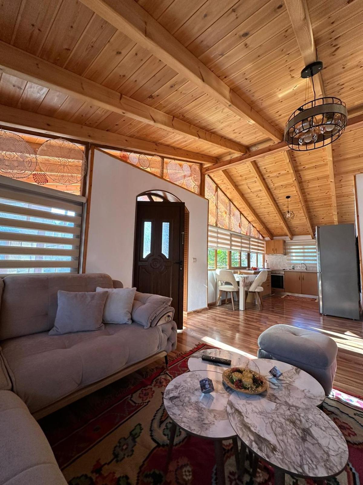 Alimeti Guesthouse Берат Экстерьер фото