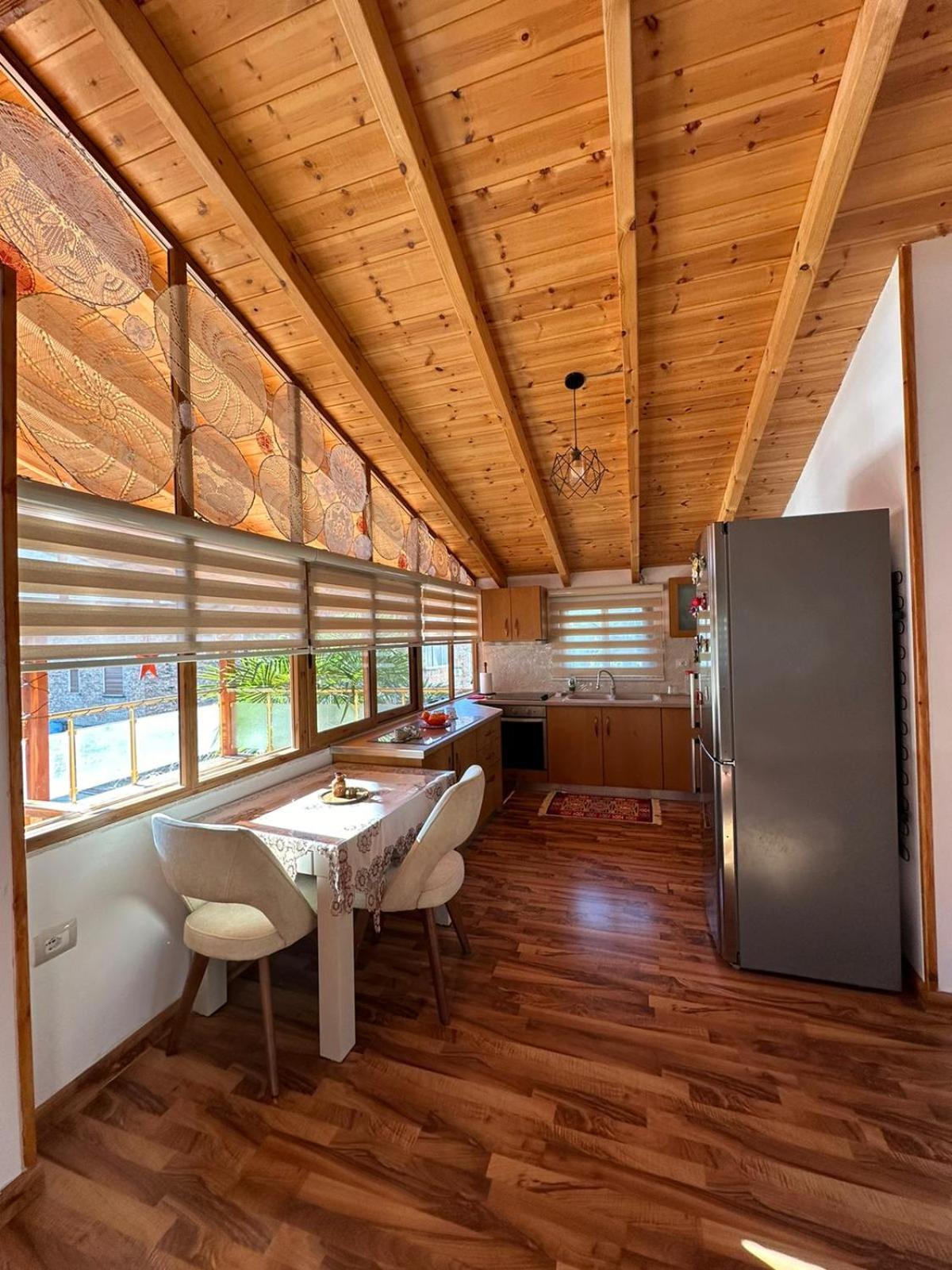 Alimeti Guesthouse Берат Экстерьер фото